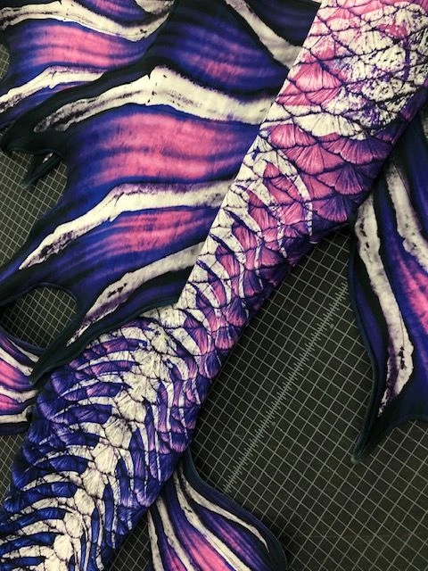 Fish Bones Grotto Whimsy Fantasea Tail - Image 4