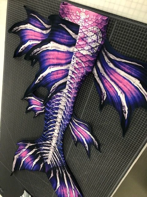 Fish Bones Grotto Whimsy Fantasea Tail - Image 5