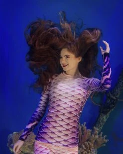 Rose Blush Ripple Women's Rash Guard